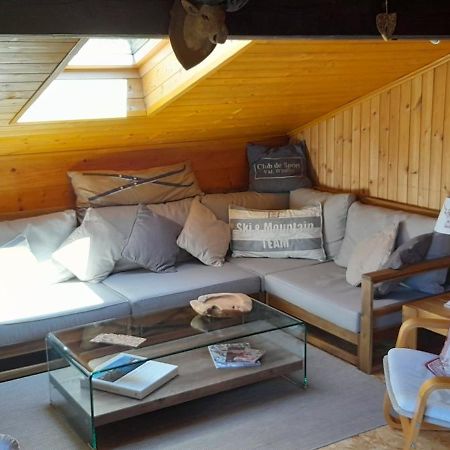 Chalet Esher Surrey Ried-Brig Exterior photo